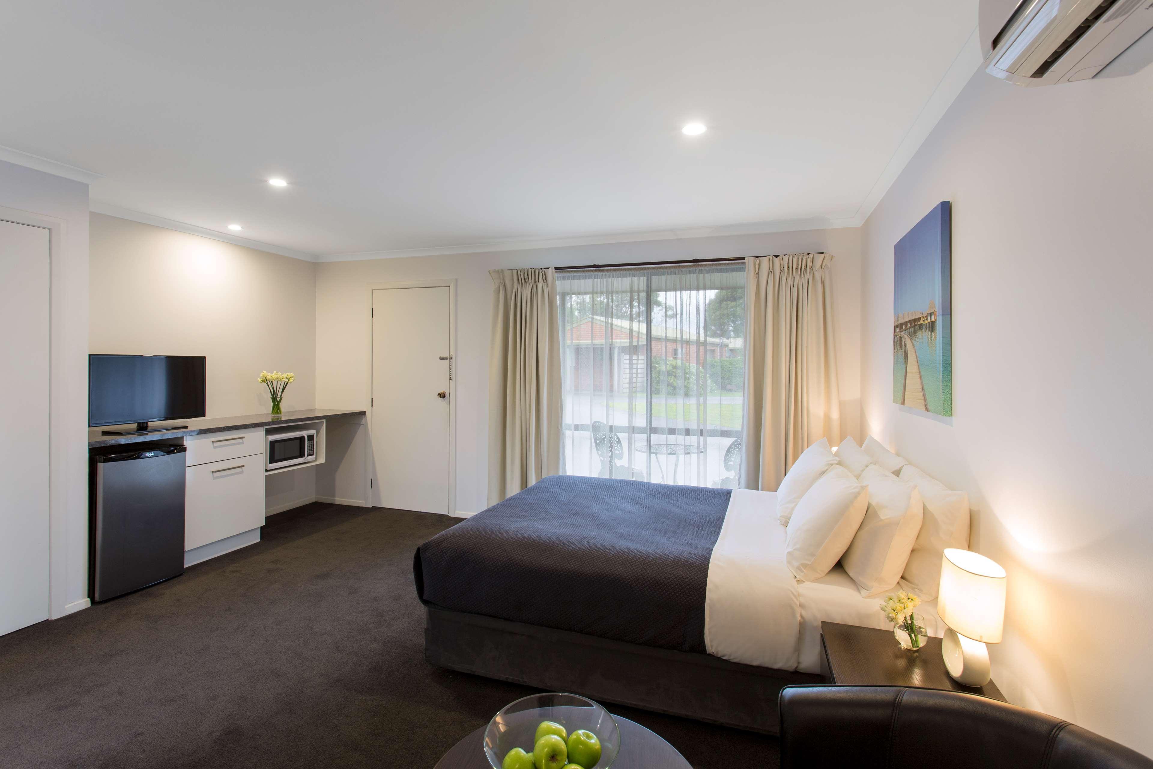 Best Western Colonial Village Motel Warrnambool Bagian luar foto