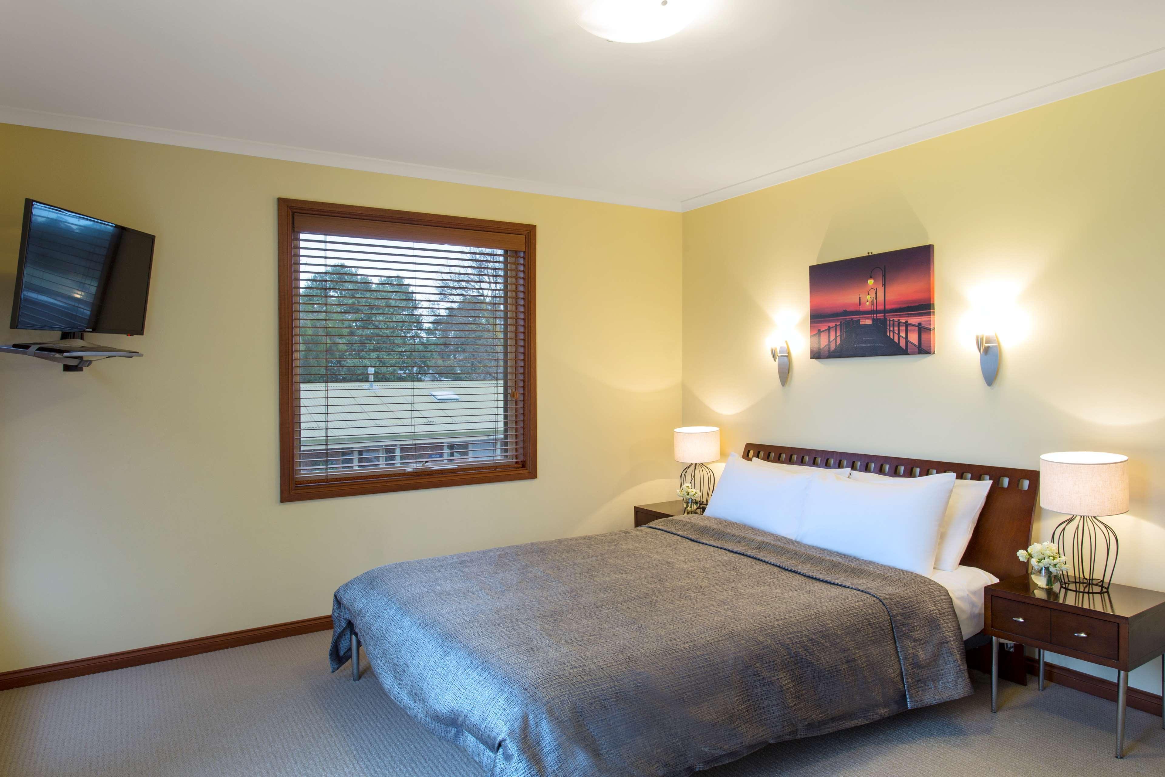 Best Western Colonial Village Motel Warrnambool Bagian luar foto