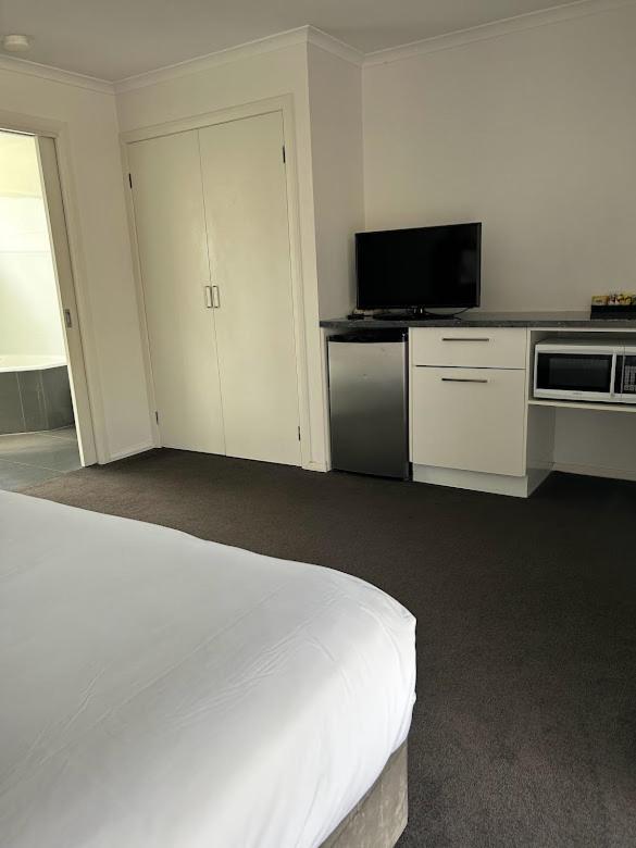 Best Western Colonial Village Motel Warrnambool Ruang foto