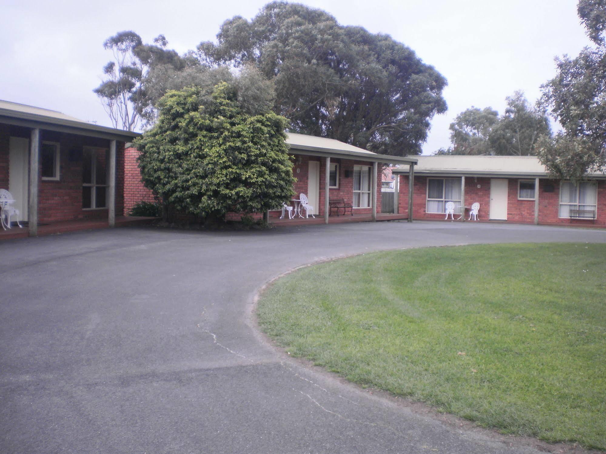 Best Western Colonial Village Motel Warrnambool Bagian luar foto